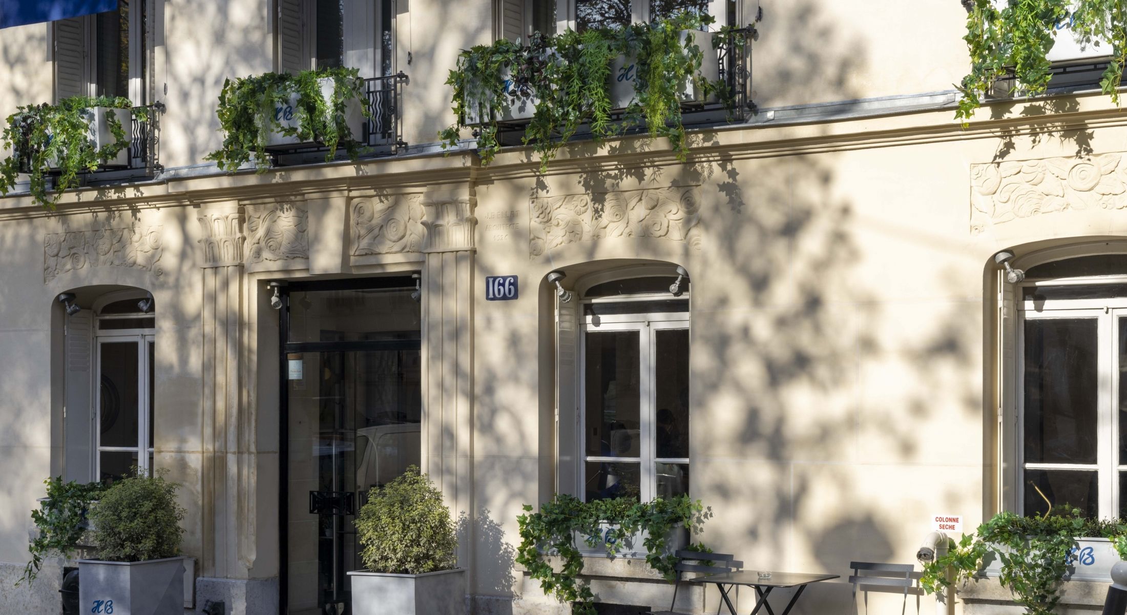 Façade de l'hôtel de Banville - Hôtel de charme à Paris