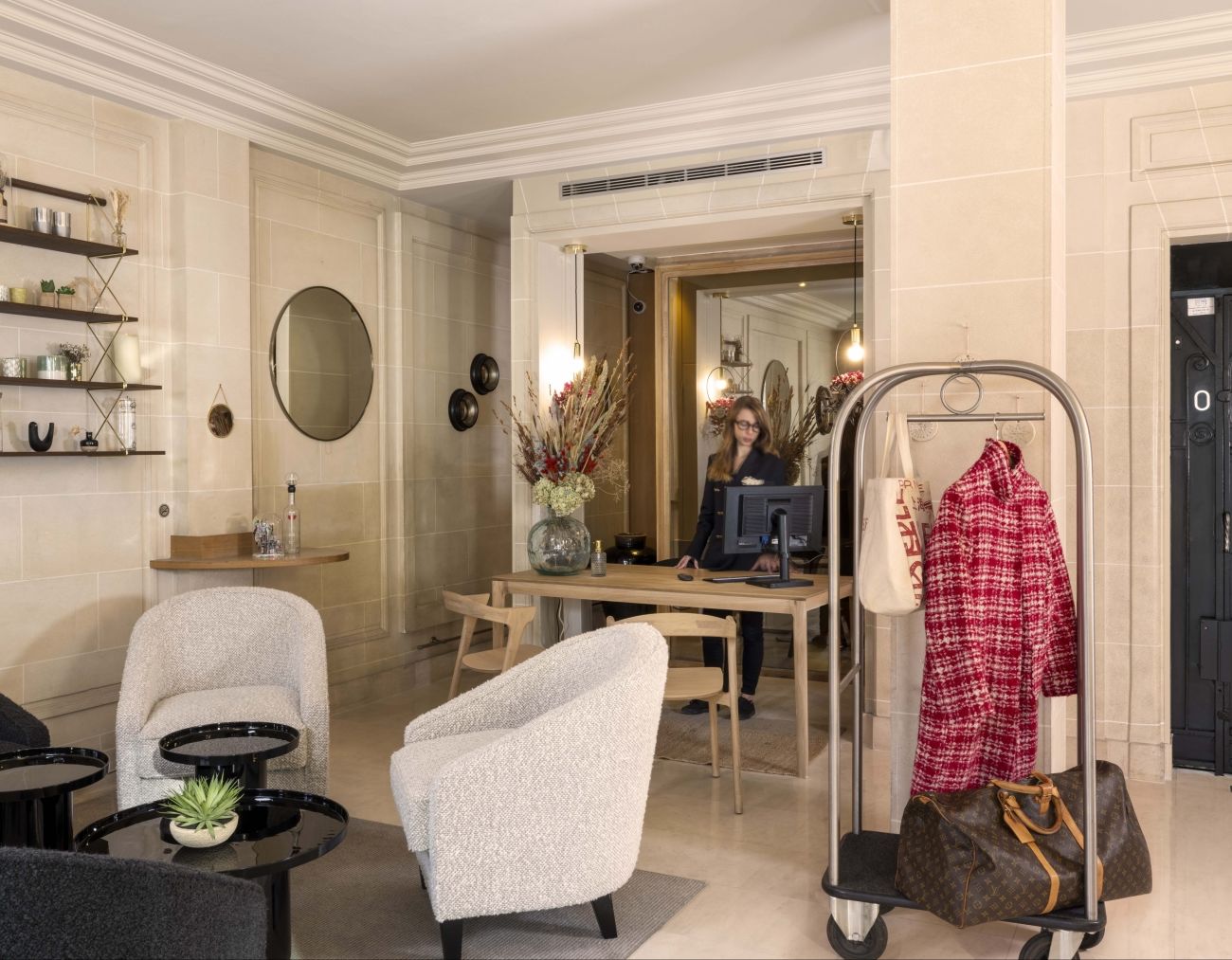 Réception de l'Hotel de Banville Paris, un hôtel 4 étoiles dans le 17ème arrondissement