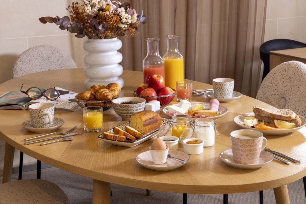 Hotel de Banville - Breakfast