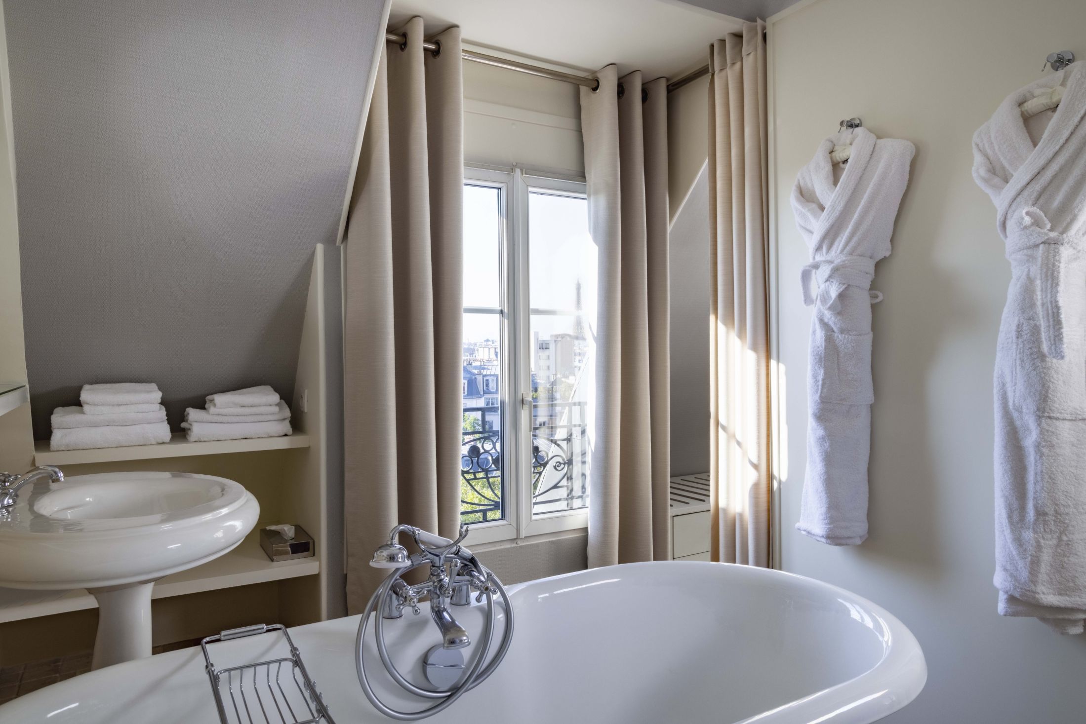 Hotel de Banville - Deluxe Terrace Room